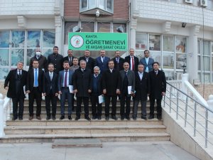 Kahta’da Eğitim Öğretim Değerlendirme Toplantısı Düzenlendi