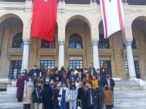 Emet’te Üniversite Sınavlarına Hazırlanan Öğrencilerin Ankara Gezisi