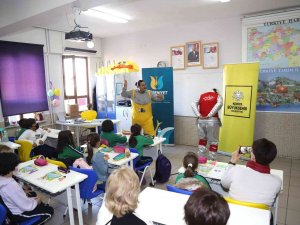 Konya’da 75 Bin Öğrenciye Çat Kapı Tiyatro İle Su Tasarrufu Ve Sıfır Atık Anlatılıyor