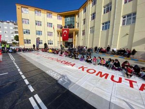 Jandarma Ve Finike Kaymakamı İlkokul Öğrencileriyle Kitap Okudu