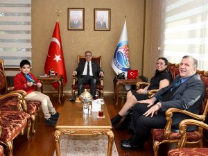 Vali Su, Dereceye Giren Öğrenciyi Kabul Etti