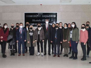 Lise Öğrencilerinden Adliye Ziyareti