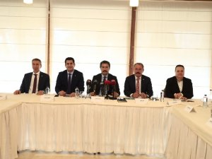 Denizli’de Ak Parti Türkiye’nin Yeni Ekonomi Modeli İçin Oda Ve Stk’larla Buluştu