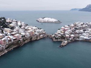 Amasra’da Kar Manzarası Havadan Görüntülendi