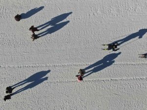 Erciyes’te Sezon Açıldı, Kayakseverler Pistlere Koştu