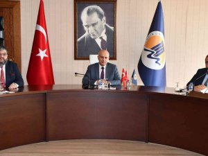 Mersin Üniversitesi’nden ’Kariyer Mersin Projesi’ne Destek