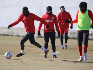 Sivasspor, Kayseri Maçın Yoğun Tempoda Hazırlanıyor
