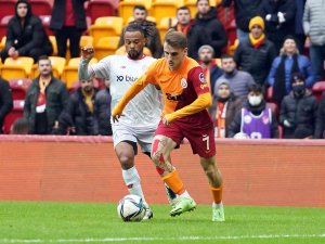 Spor Toto Süper Lig: Galatasaray: 0 - Antalyaspor: 0 (Maç Devam Ediyor)