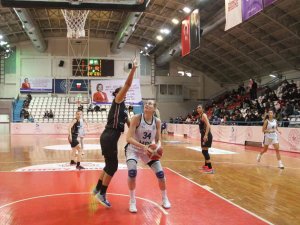 Kbsl: Umf Yapı İ̇zmit Belediyespor: 51 - Antalya 07 Basketbol: 60