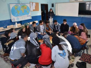 Okulda Sıra Geceleri Yaparak Sınava Hazırlanıyorlar