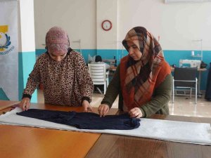 Meslek Öğrenen Kadınlardan Başkan Canpolat’a Teşekkür