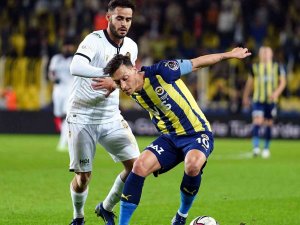 Spor Toto Süper Lig: Fenerbahçe: 1 - Yeni Malatyaspor: 0 (İ̇lk Yarı)