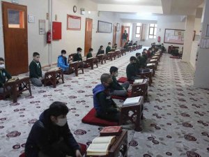 Kur’an Bülbüllerinden Kur’an Tilaveti