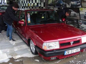 Klasik Araç Tutkusu Sınır Tanımıyor