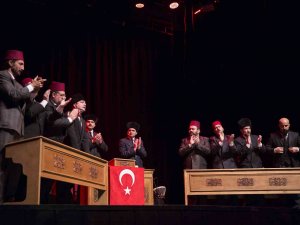 Milli Şaire Duygusal Anma