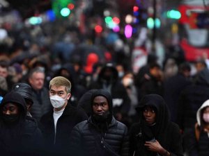 İ̇ngiltere Sağlık Bakanı Javid: "Yeni Yıldan Önce Kısıtlama Yok"