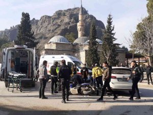 Osmancık’ta Otomobil İle Motosiklet Çarpıştı: 1 Yaralı