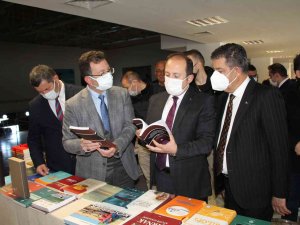 Şırnak’ta İlk Kez Kitap Fuarı Düzenlendi