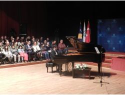 Kosova’nın Genç Yetenek Piyanisti Mennan Berveniku’dan Muhteşem Konser