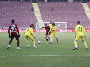 Ziraat Türkiye Kupası: A. Hatayspor: 0 - Menemenspor: 0 (İ̇lk Yarı)
