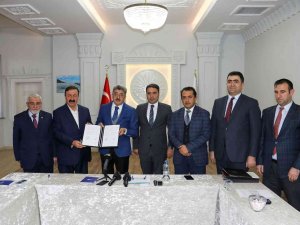 Van Büyükşehir Belediyesinde ‘Sosyal Denge Tazminatı’ İmzalandı