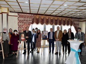 Yunusemreli Kursiyerlerden ’Dünyadan Renkler’ Sergisi