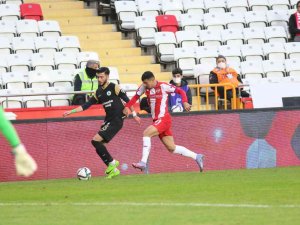 Ziraat Türkiye Kupası: Ft Antalyaspor: 1- Gzt Giresunspor: 0 (İ̇lk Yarı)