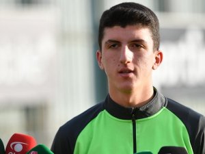 Taha Altıkardeş: “Bursaspor’u Ve Ülkemizi Avrupa’da Temsil Etmek İstiyorum”