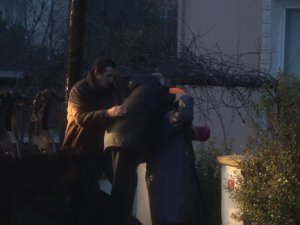 Kırklareli’nde Dere Taştı, Mahsur Kalanlar İş Makinalarıyla Kurtarıldı