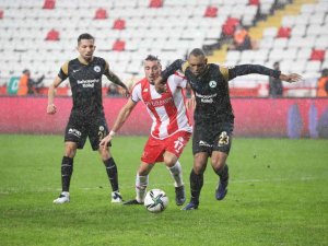 Ziraat Türkiye Kupası: Ft Antalyaspor: 2- Gzt Giresunspor: 1 (Maç Sonucu)