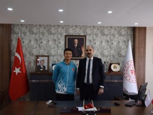 Bilecikli Milli Atlet Orçun Ünalan Kendi Rekorunu Kırdı