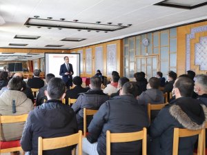 Acil Sağlık Hizmetleri Personeline, "Ambulans Kazalarının Önlenmesi Ve Kış Tedbirleri" Konulu Eğitim