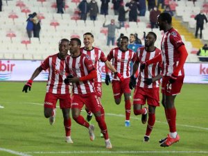 Sivasspor’un İç Saha Karnesi Başarılı