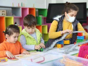 Kitap Ve Oyuncak Kütüphanesine Çocuklardan İlgi