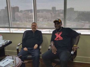 Emenike’den Aziz Yıldırım’a Ziyaret