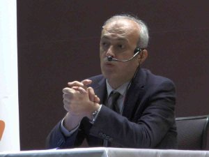 Prof. Dr. Karaboğa’dan Öğrencilere Nasihat: "En İyi Olmak İçin Çalışmak, Kapalı Gibi Görünen Kapıların Hepsini Açıyor”
