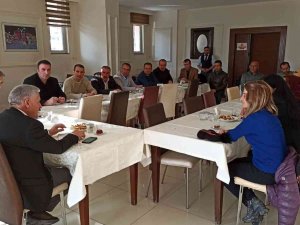 Hakkari Ak Parti İ̇l Başkanı Özbek: ”Eğitimde Son Sırada Olmak Hakkari’nin Kaderi Olmamalı”