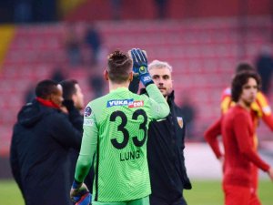 Kayserispor’da 2 Kaleci Forma Giydi