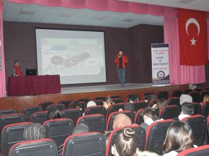 Niksar’da Lise Öğrencilerine ’Gençlik Ve Güvenli Gelecek’ Semineri Verildi