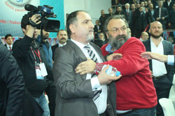 Trabzonspor’un 69. Olağan Genel Kurulu’nda Kavga Bitmiyor