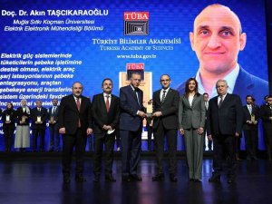 Mskü’lü Akademisyen ‘Tüba Bilim Ödülü’nü Cumhurbaşkanı Erdoğan’dan Aldı
