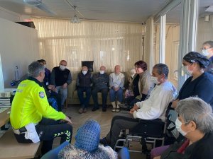 Huzurevi Sakinlerine Trafik Eğitimi