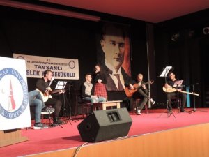 Tavşanlı Myo’da Sınavlar Öncesi Moral, Motivasyon Konseri