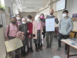 Ortaokul Öğrencileri Ebru Sanatıyla Tanıştı