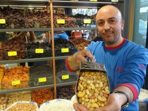 Yılbaşında Geri Sayım Başladı, Kuruyemişe Talep Arttı