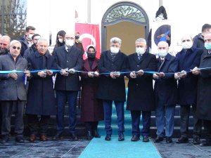Van’da “Hüsn-i Hat Ve Gülistan” Sergisi