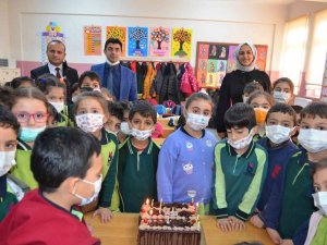 Minik Öğrencilerden Anlamlı Davranış