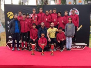 Vanlı Atletizmcilerden Büyük Başarı