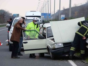 Kontrolden Çıkan Otomobil Bariyere Çarptı: 1 Yaralı