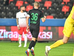 Burak Altıparmak: “Bursaspor’u Layık Olduğu Yere Taşıyacağız”